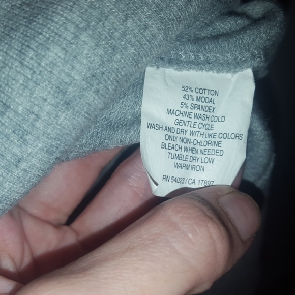 🌺 Old Navy Deep V neck sweatshirt - Picture 4 of 4